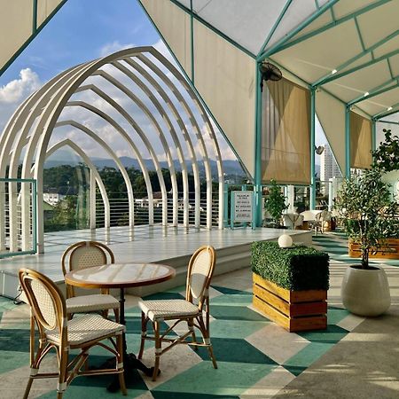 Hemangini Hotel Bandung Eksteriør billede