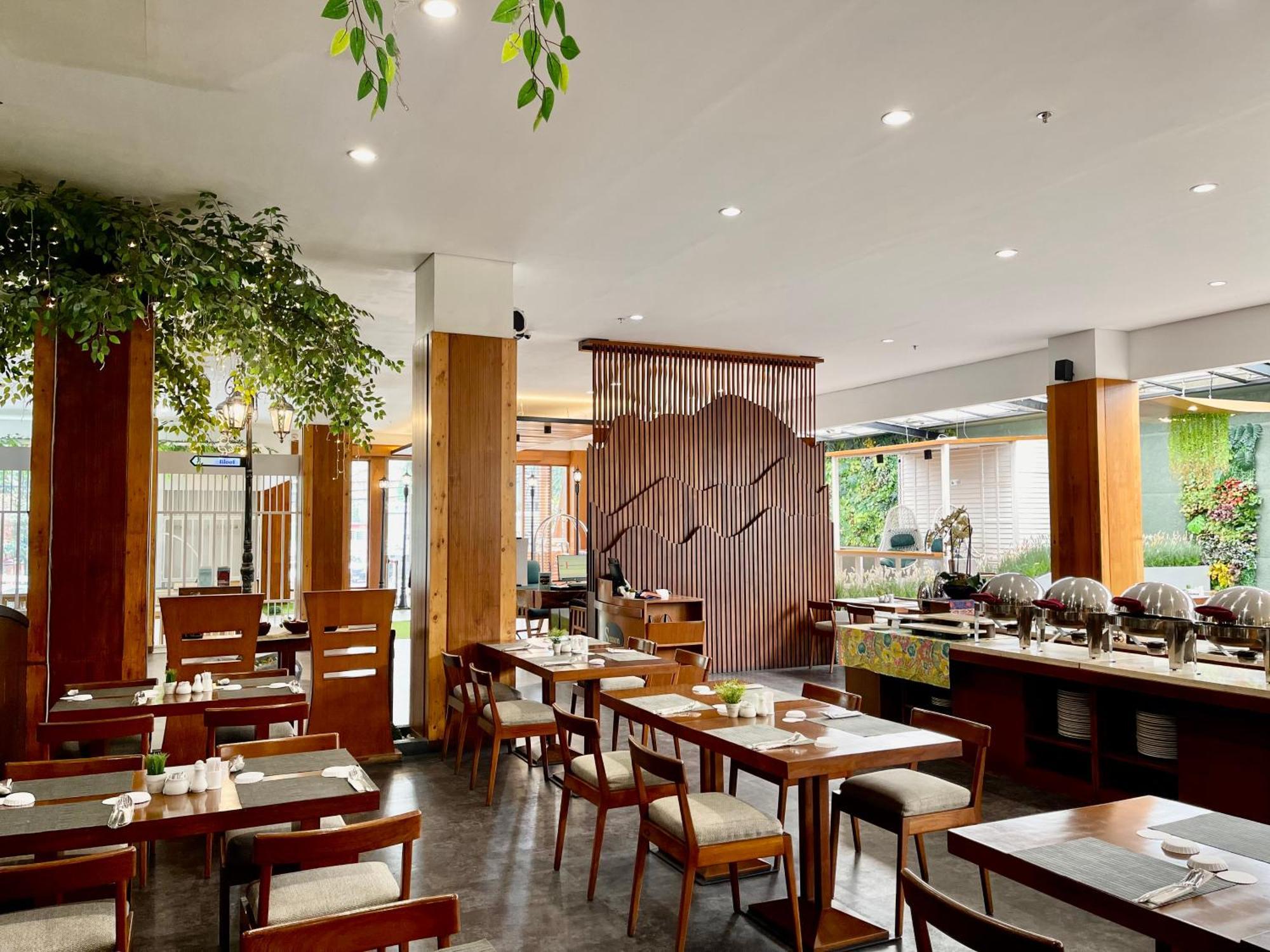 Hemangini Hotel Bandung Eksteriør billede