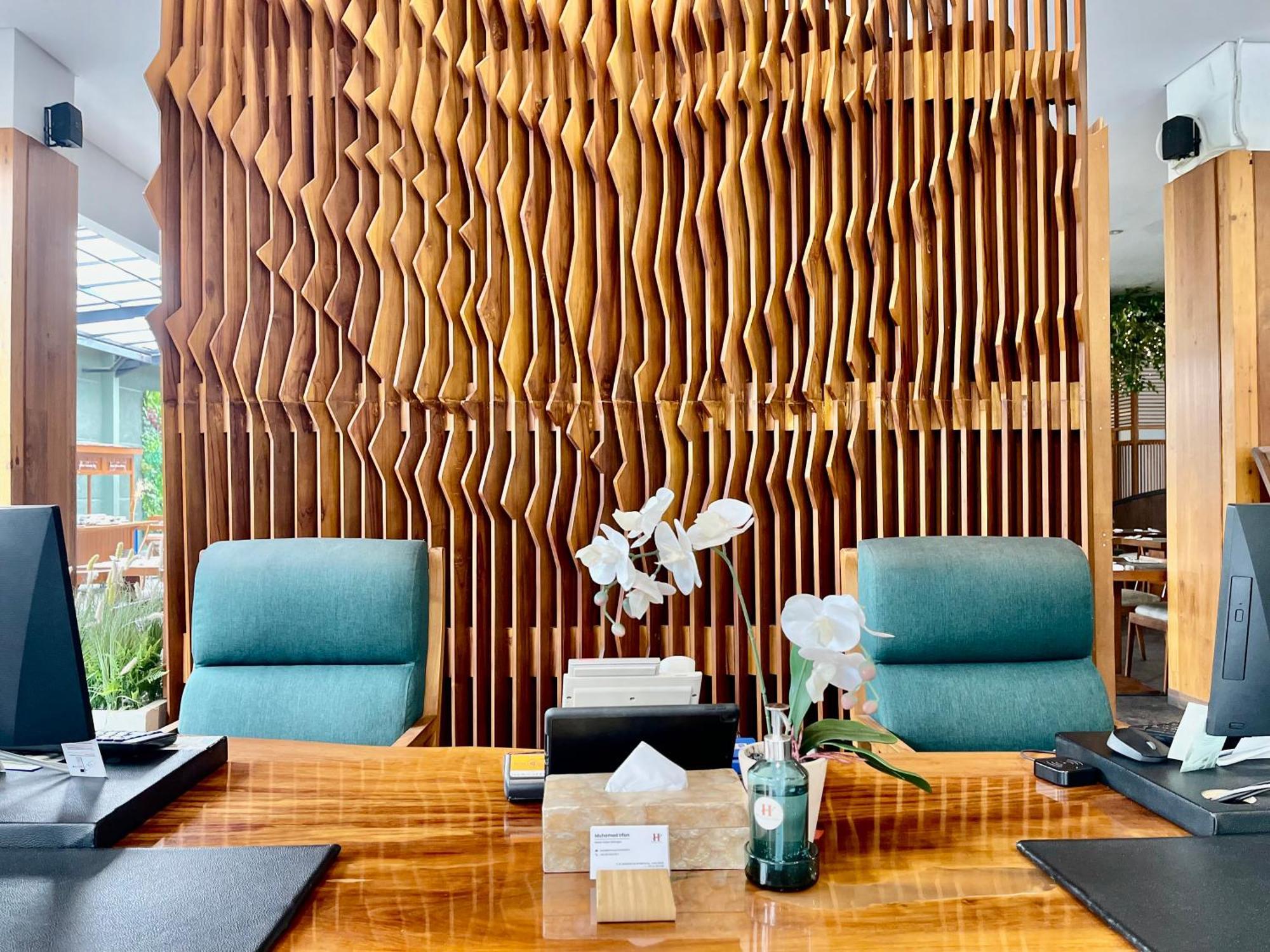 Hemangini Hotel Bandung Eksteriør billede