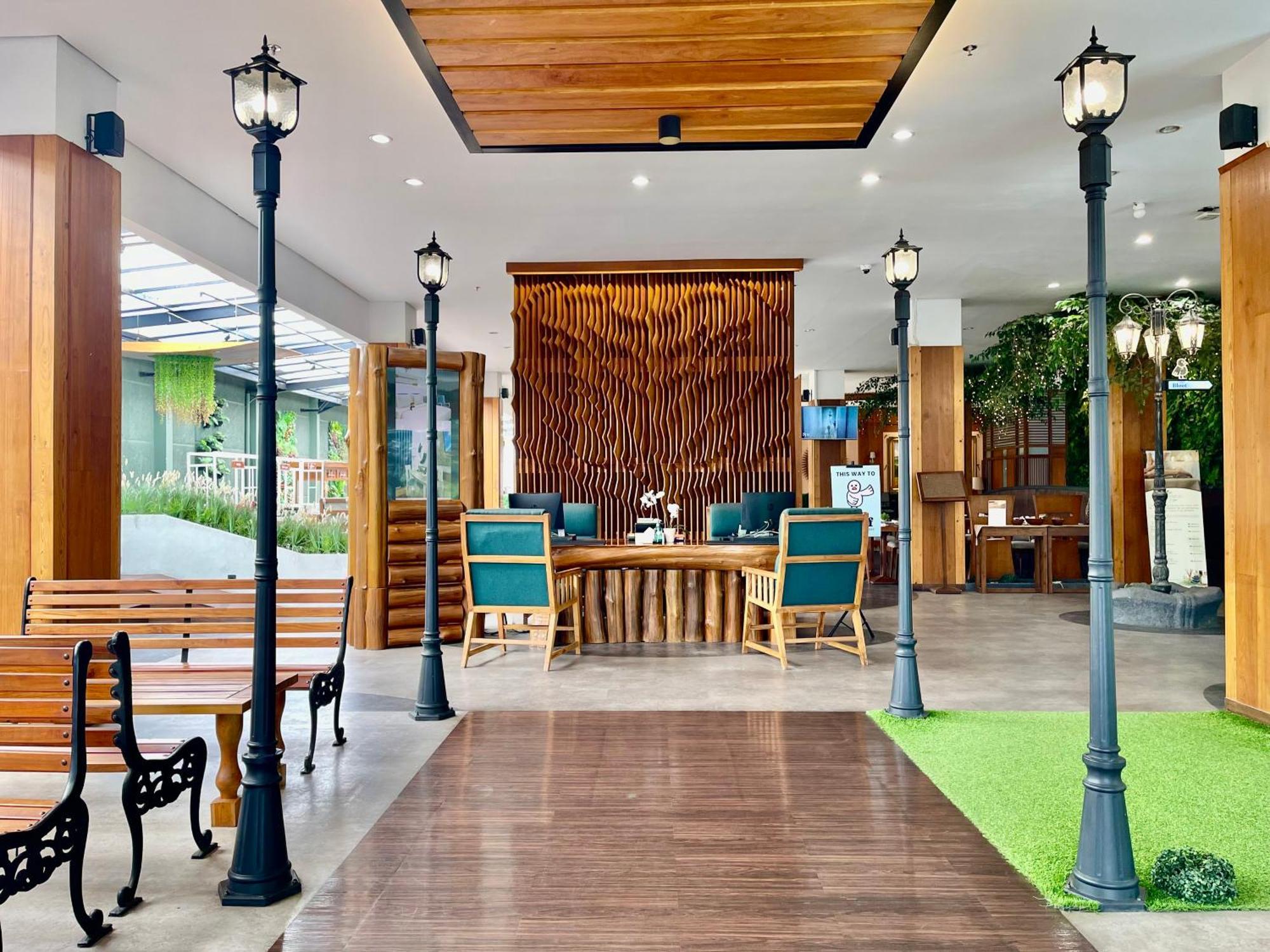 Hemangini Hotel Bandung Eksteriør billede
